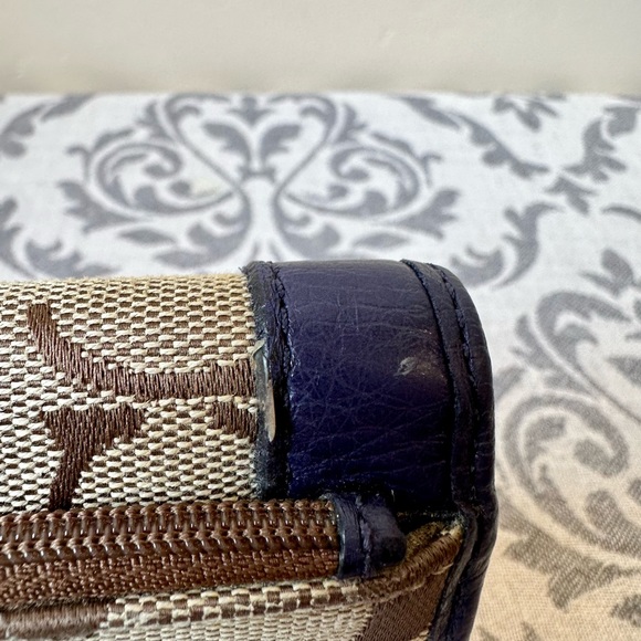 Beautiful Coach Signature C Wallet With Leather Lining - Picture 5 of 7